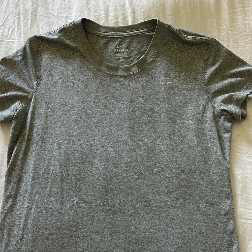 Nike Men's Heather Gray Dri-FIT Tee